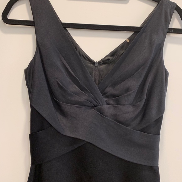 Elie Tahari Cocktail Dress/ gorgeous for the holidays - Picture 4 of 5